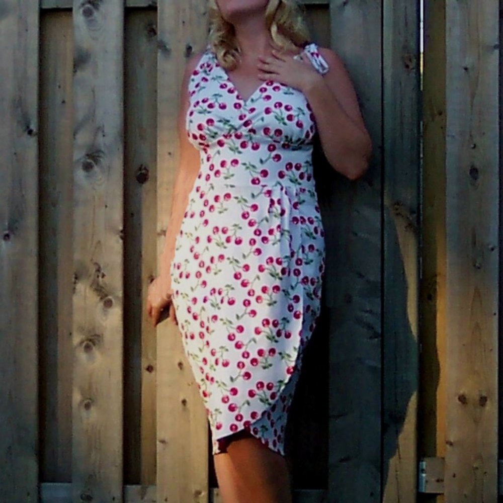 Dixiefried Marilyn Monroe Cherry Misfits Dress